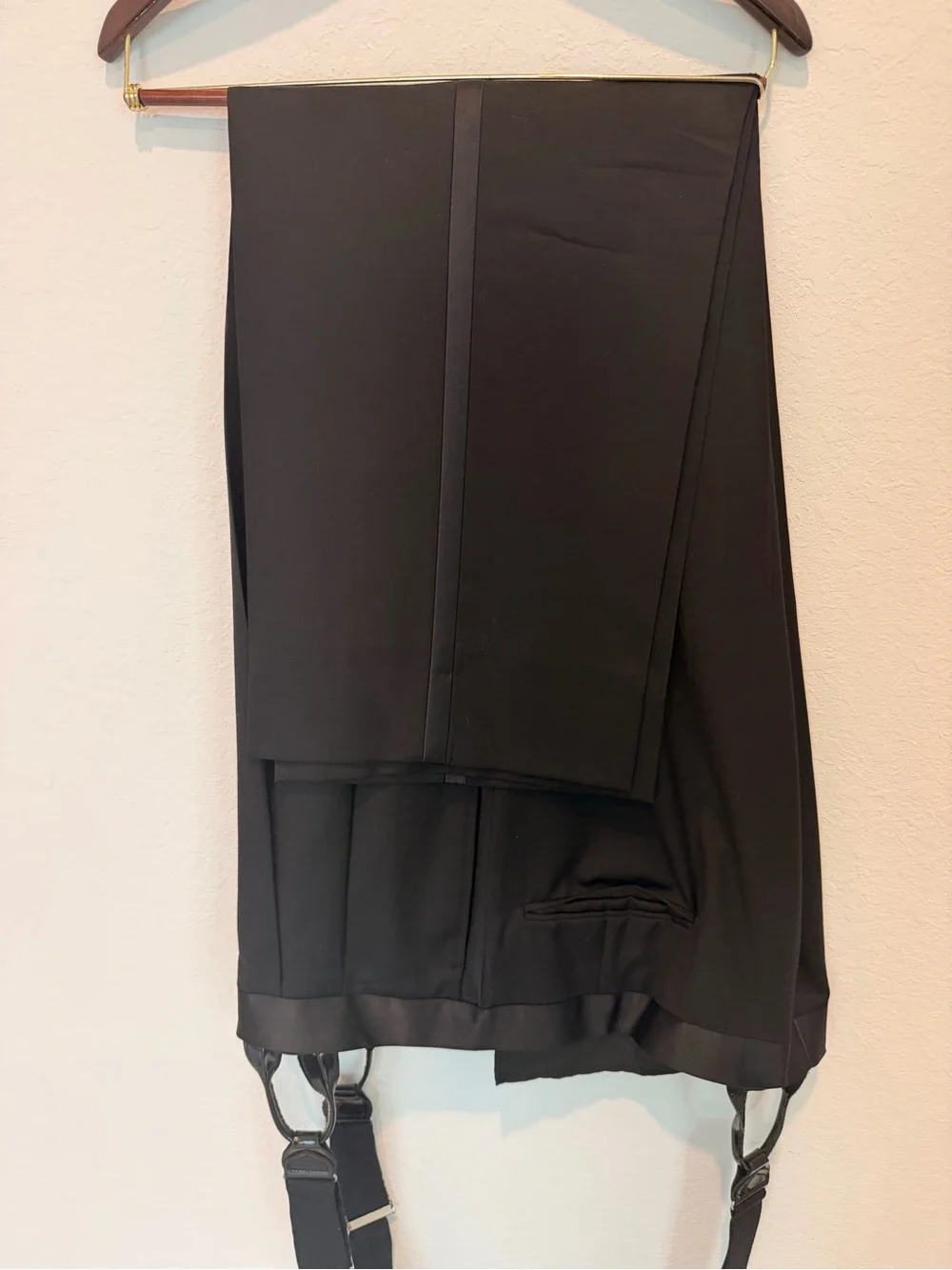 Classic Black Men's Tuxedo Suite